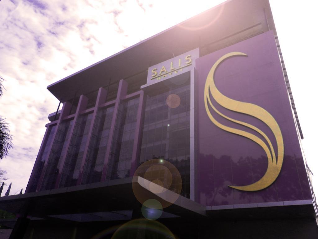 Salis Hotel Bandung Extérieur photo